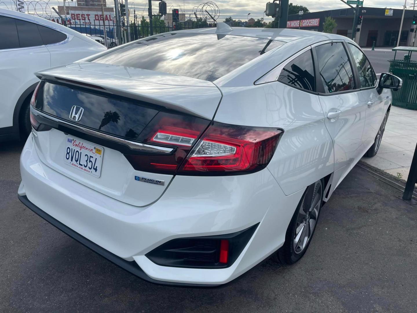 2021 Honda Clarity Plug-In Hybrid (JHMZC5F10MC) with an 1.5L L4 DOHC 16V HYBRID engine, CVT transmission, located at 744 E Miner Ave, Stockton, CA, 95202, (209) 944-5770, 37.956863, -121.282082 - Photo#11